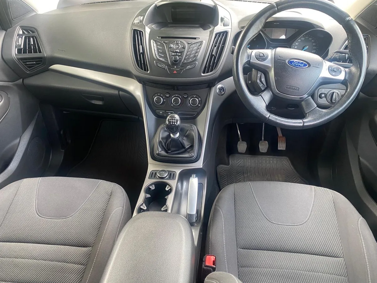 Ford Kuga 143kms - Image 4