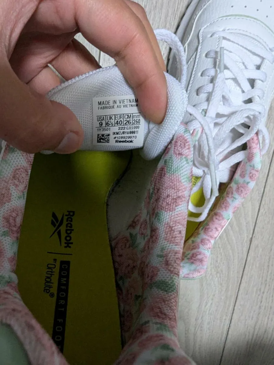 Women's Reebok Sneakers - Image 4