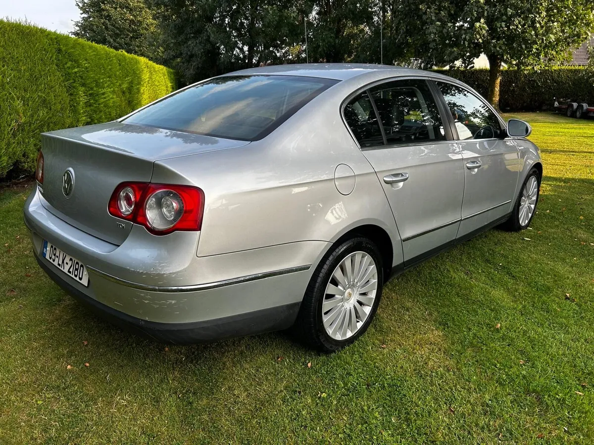 09 Highline Passat 2.0tdi - Image 3