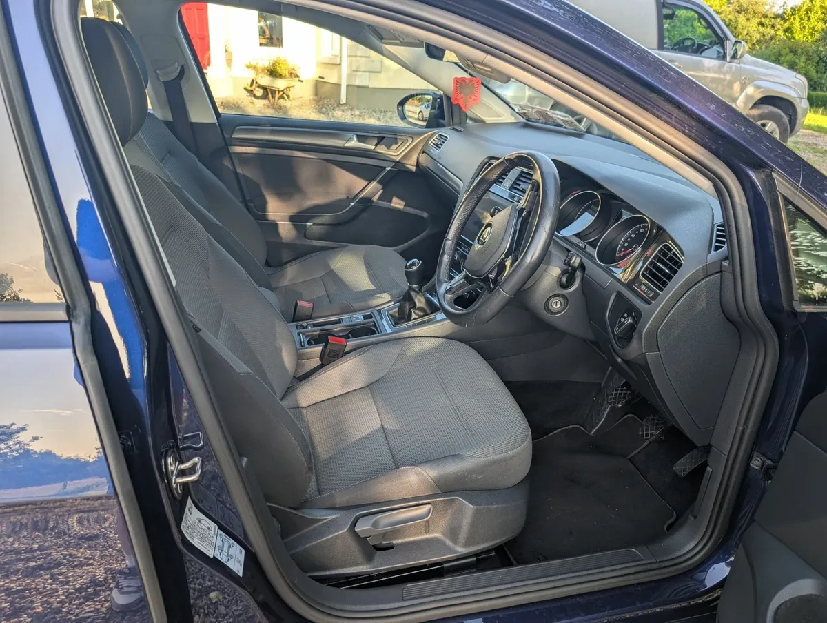 Volkswagen Golf 2019 - Image 3