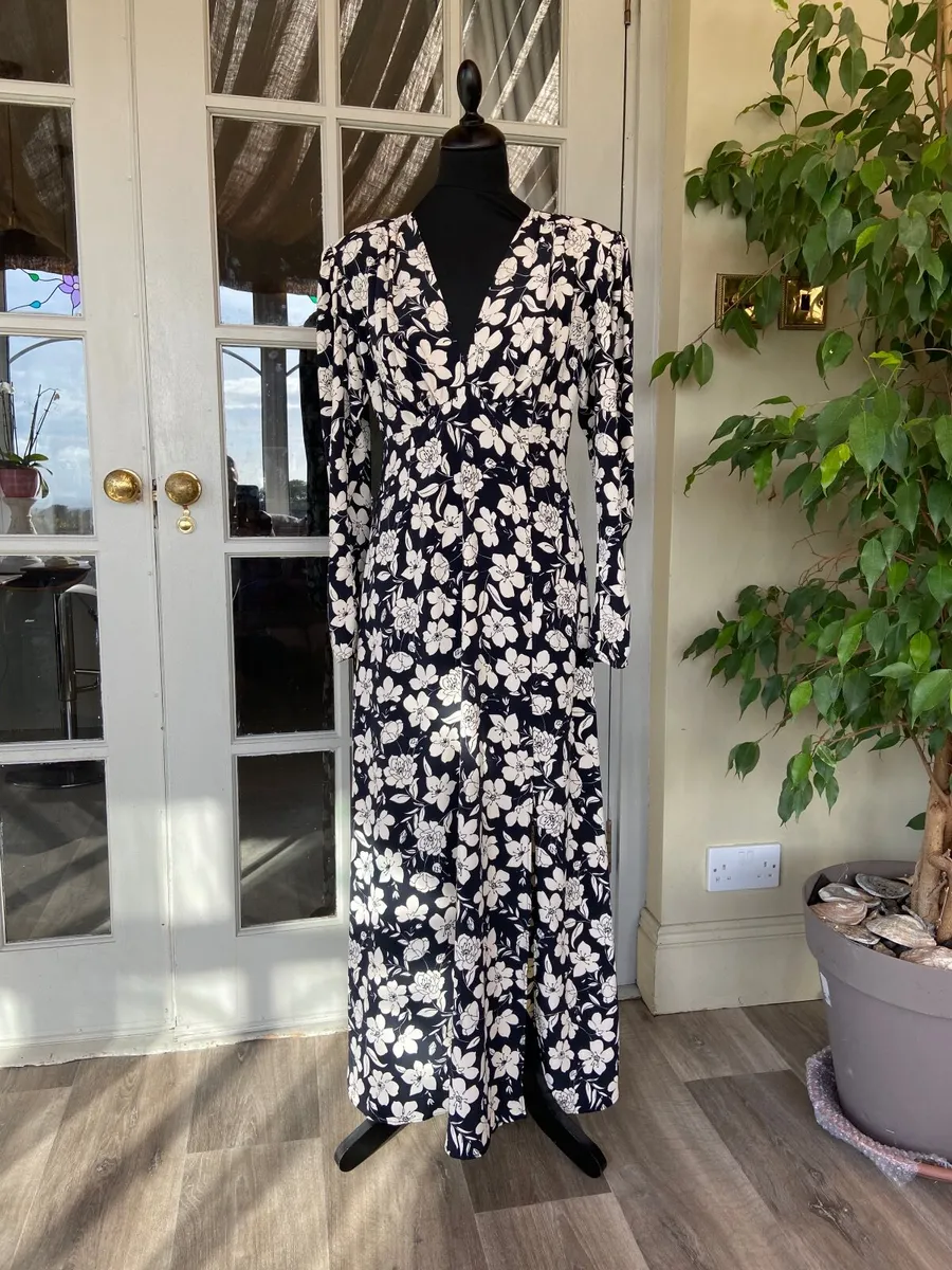 Dress size 10 - Image 3