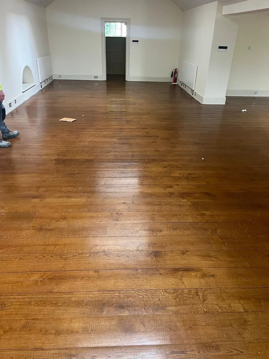 Reclaimed Solid oak flooring - Image 1