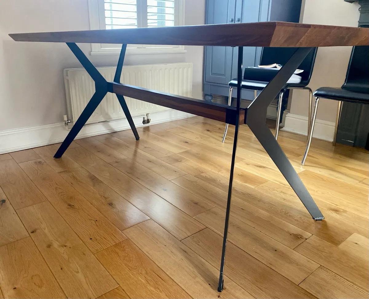 Beautiful Dining Room Table - Image 2