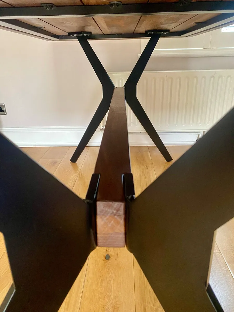 Beautiful Dining Room Table - Image 3