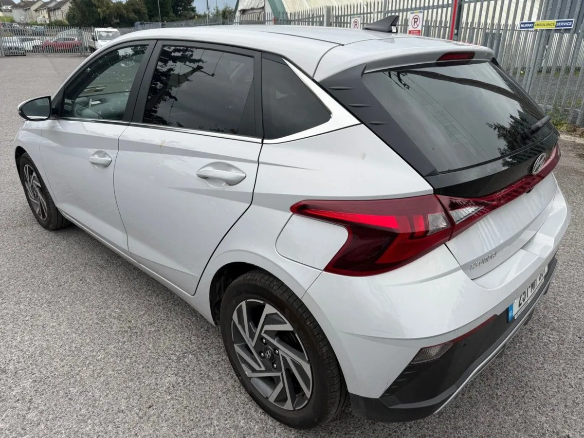 Hyundai i20 1.2i Deluxe Plus  demo Sale - Image 4