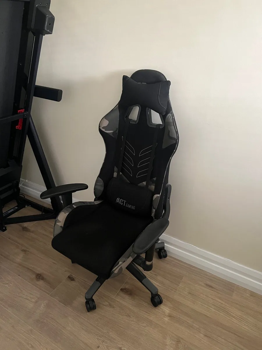 Gaming chair from Harvey Norman - Image 4