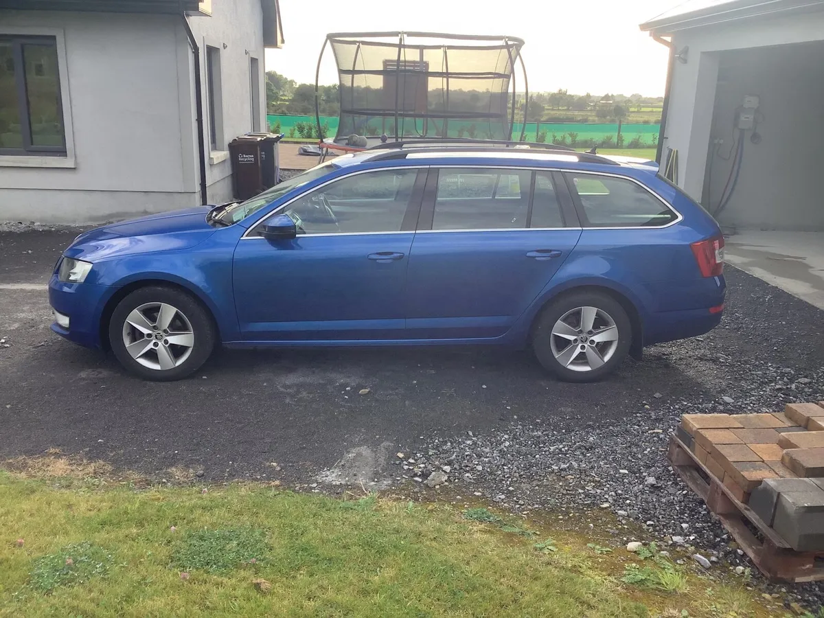 Skoda Octavia 2017 - Image 2