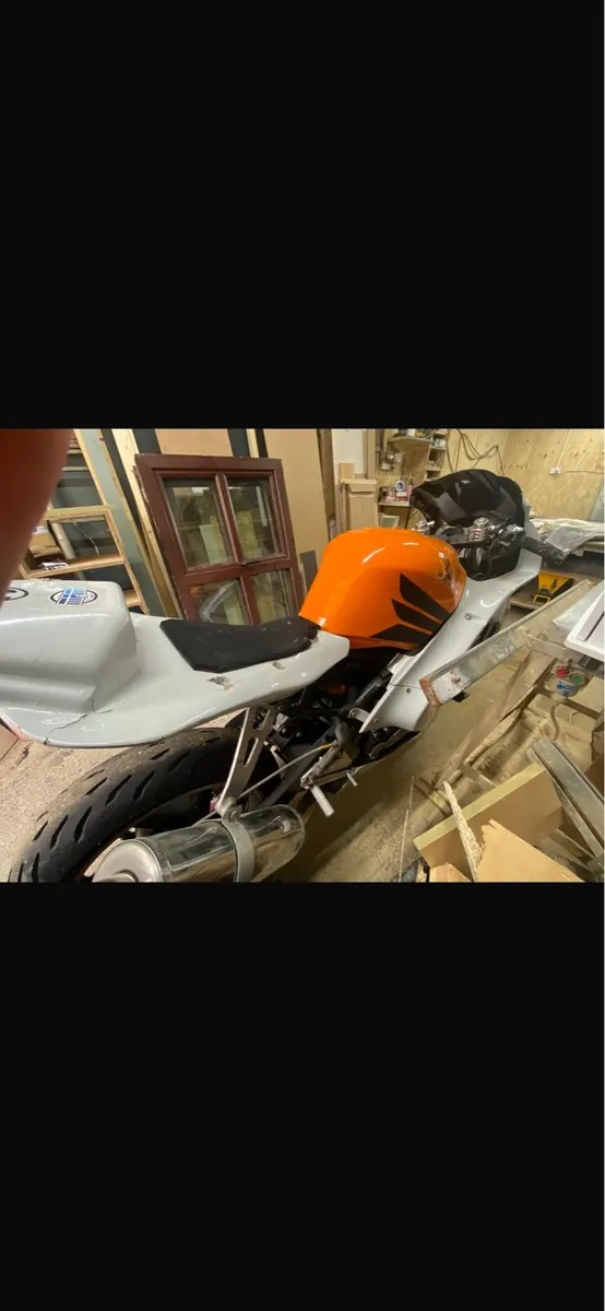 Cbr 600 Track bike - Image 1