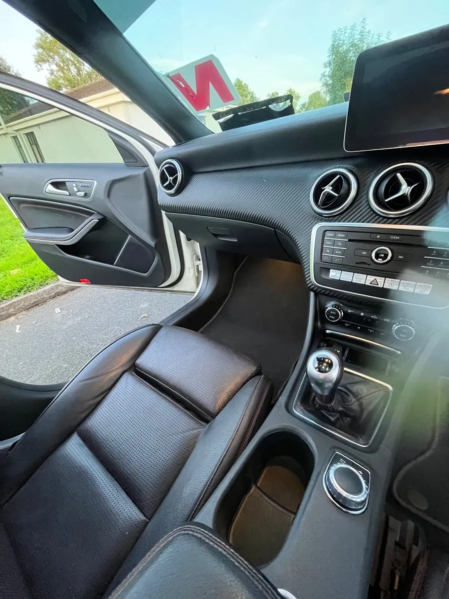 2016 Mercedes A180d AMG premium line sunroof - Image 4