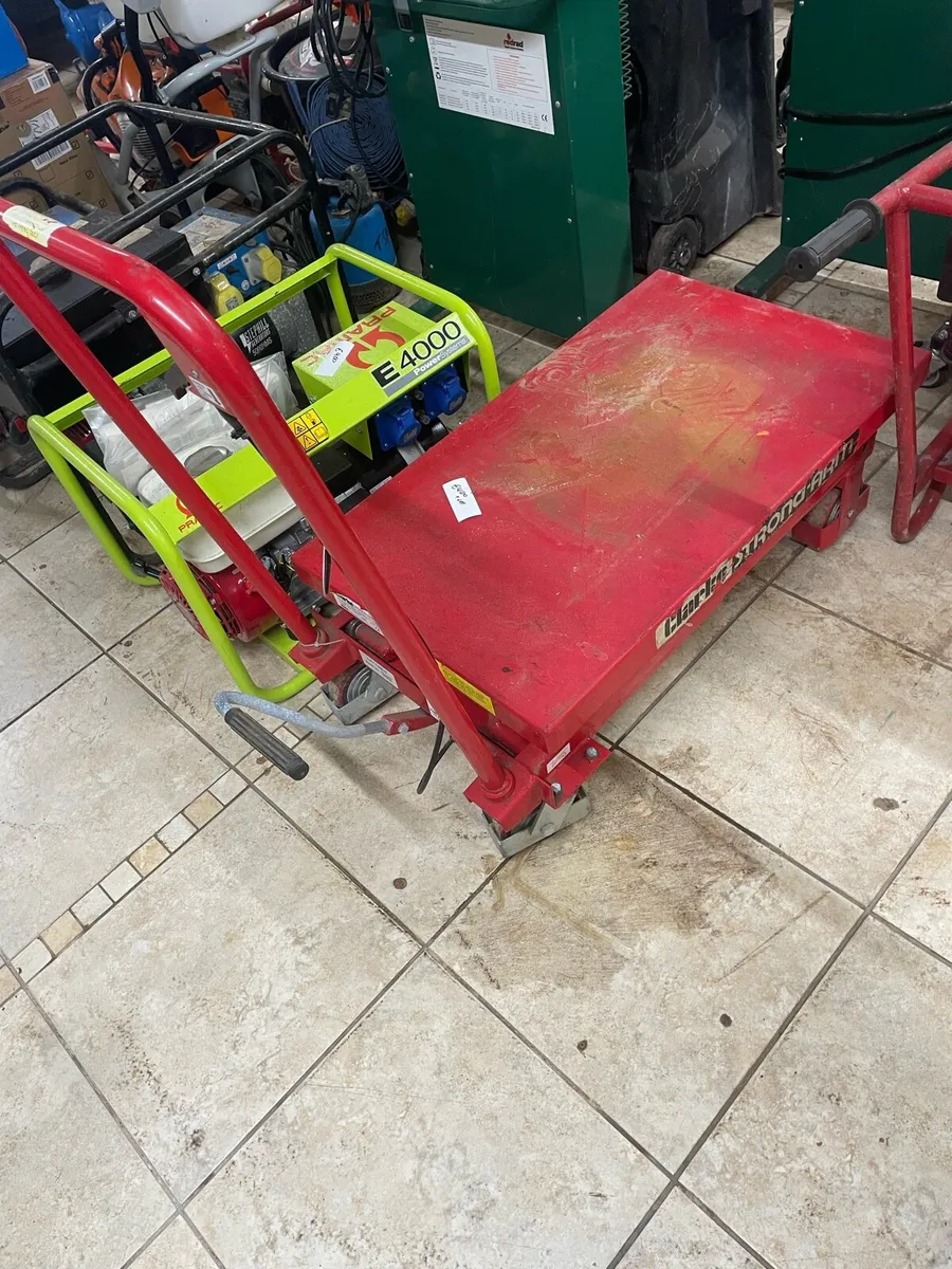 Lift table - Image 1