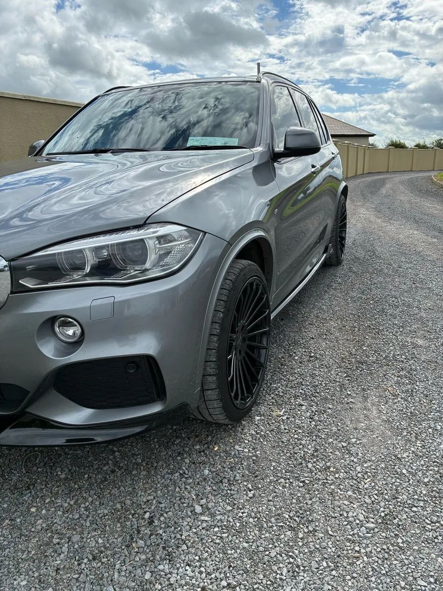 BMW X5 2015 25D XDRIVE M-SPORT N1 CREWCAB PAN ROOF - Image 2