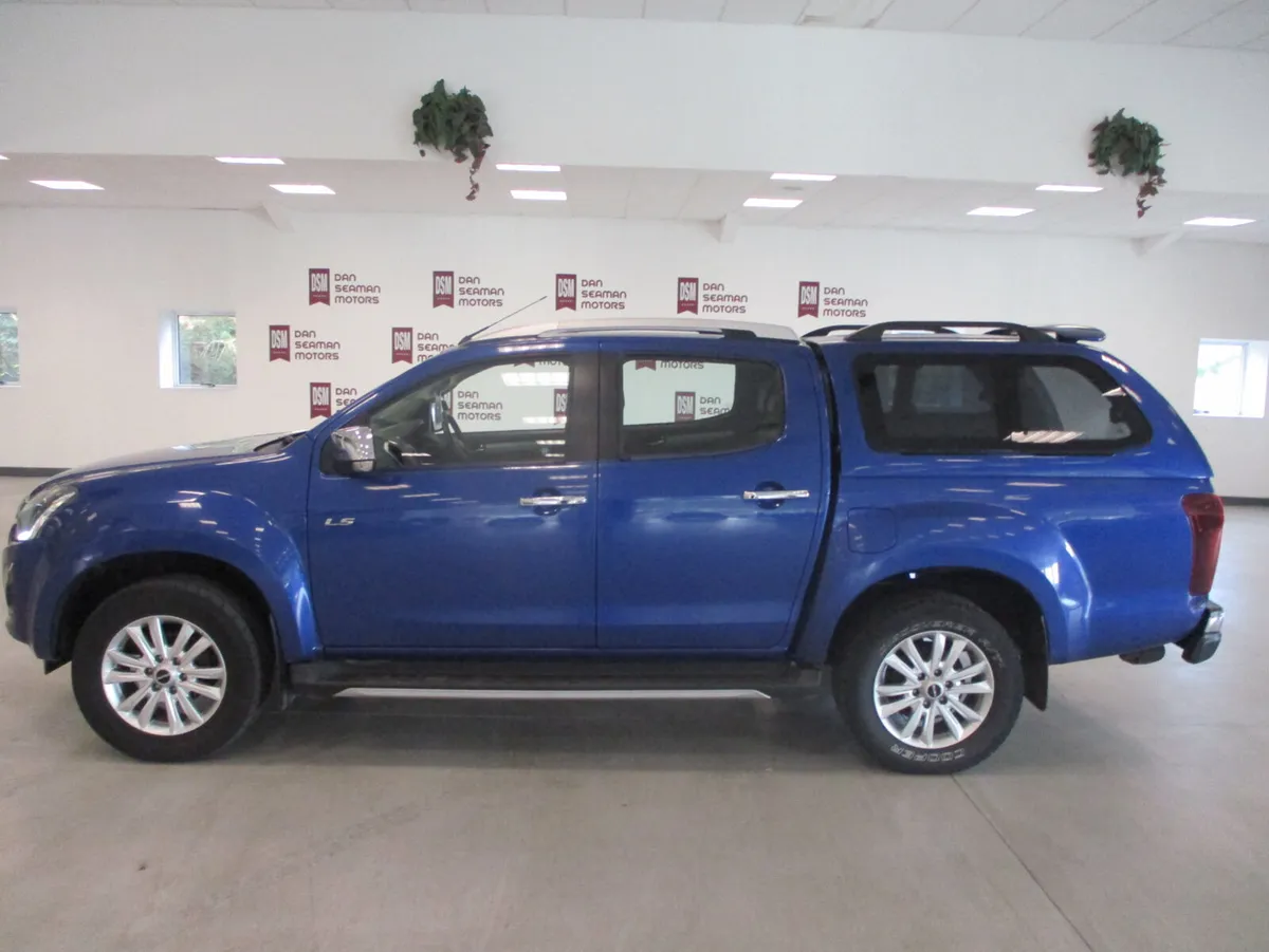 Isuzu D-Max CREW CAB 4X4 2020 - Image 1
