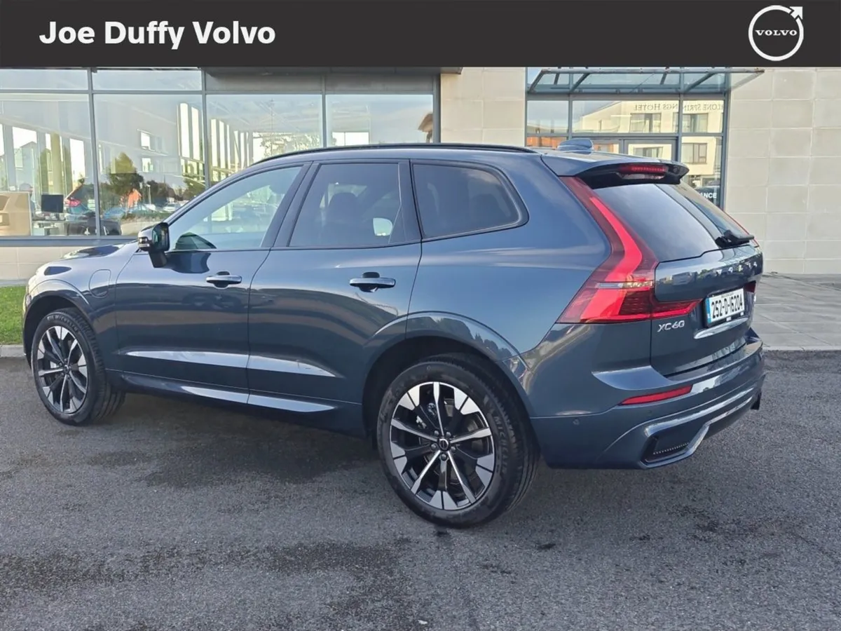 Volvo XC60 T6 AWD Phev Core - Image 2