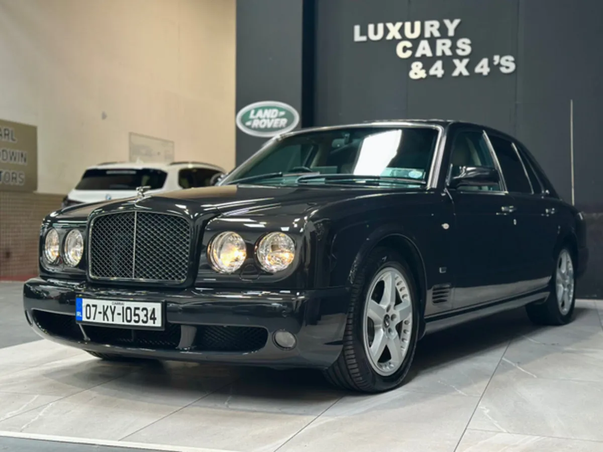 T  LABEL 6.75 V8 TWIN TURBO - Image 4