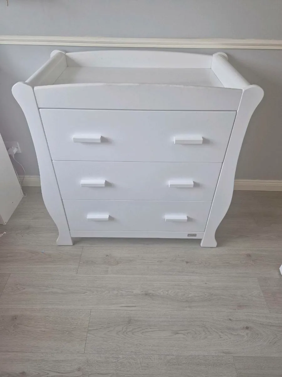 Cot and Change Table/Dresser - Image 3