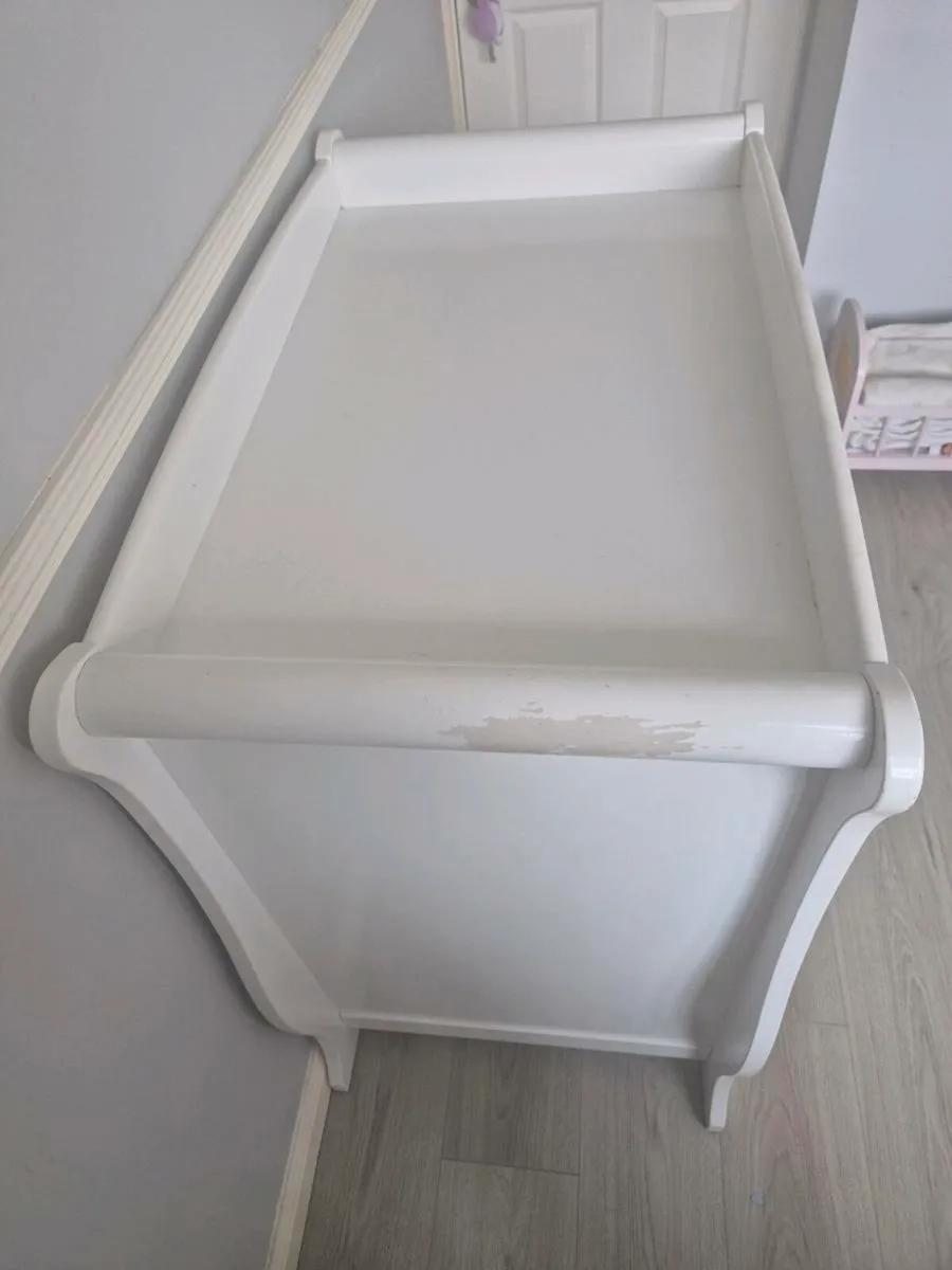 Cot and Change Table/Dresser - Image 4