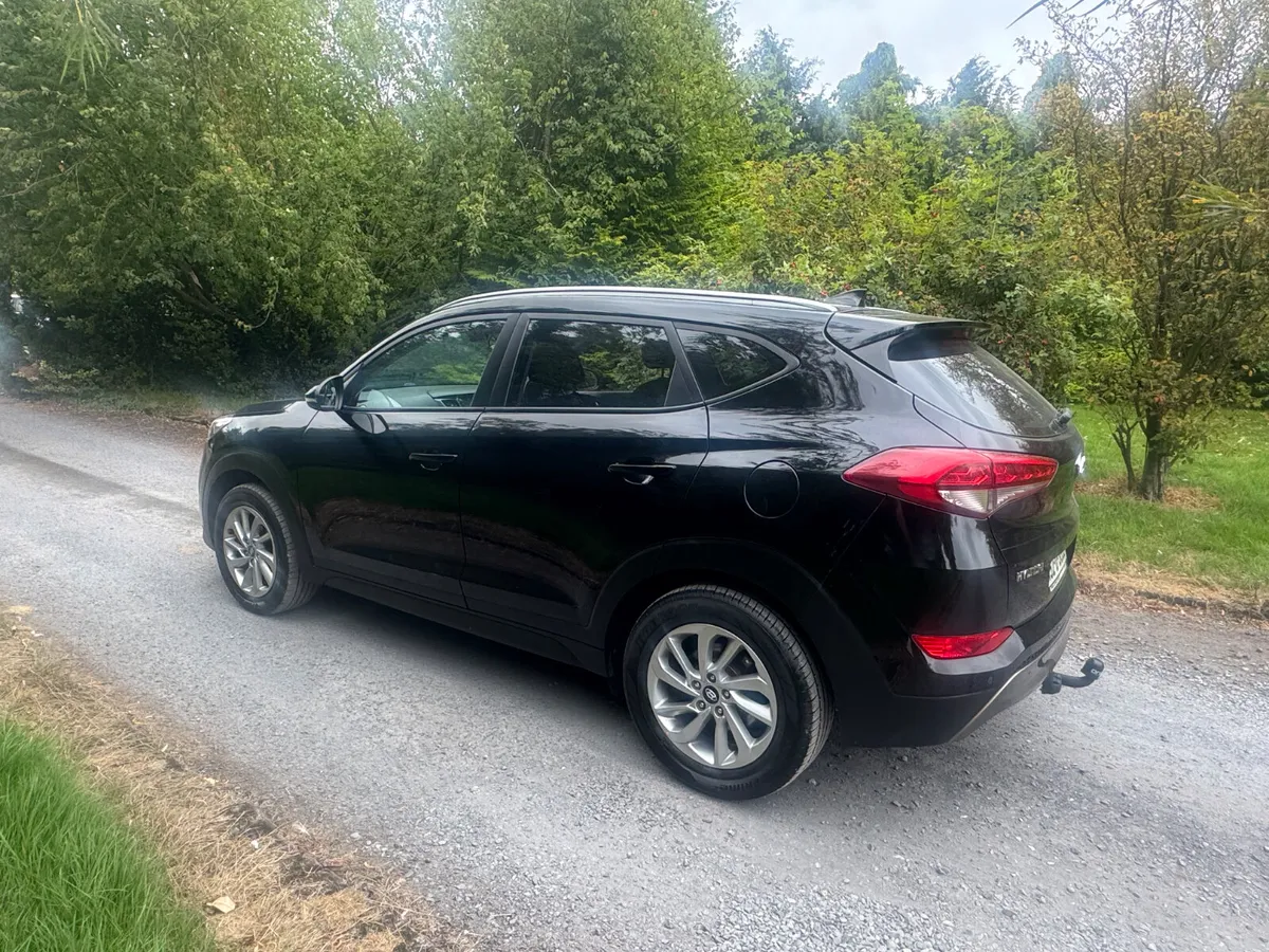15 Hyundai Tucson 2.0 4WD AUTO - Image 3