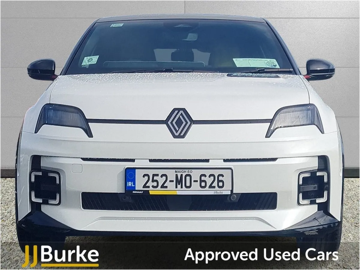 Renault 5 Iconic 52kwh 150hp - Image 2