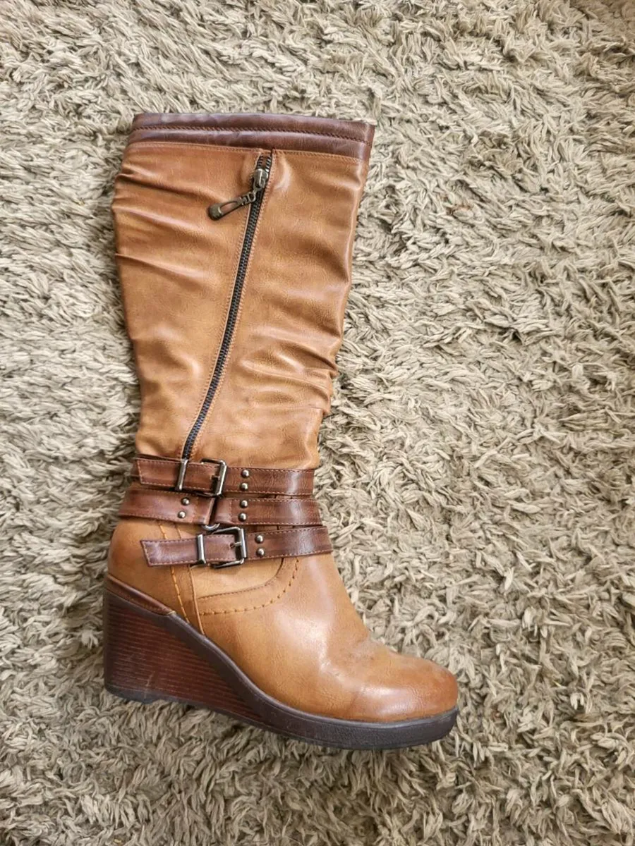 Boots - Image 2