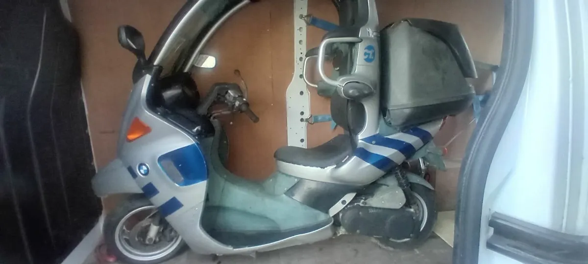Breaking BMW C1 ,125 cc - Image 1
