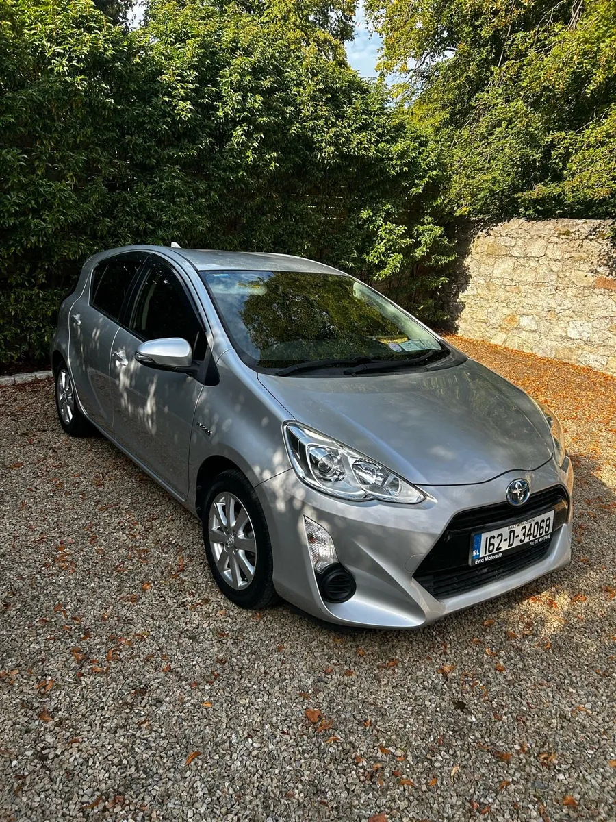 2016 (162) Toyota Aqua - Image 1