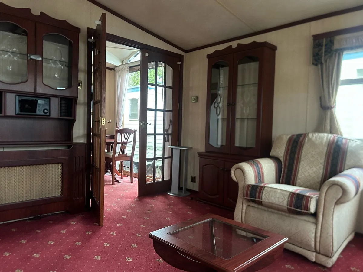Willerby lamburn 38x12x2 bed winter pack / of park - Image 4