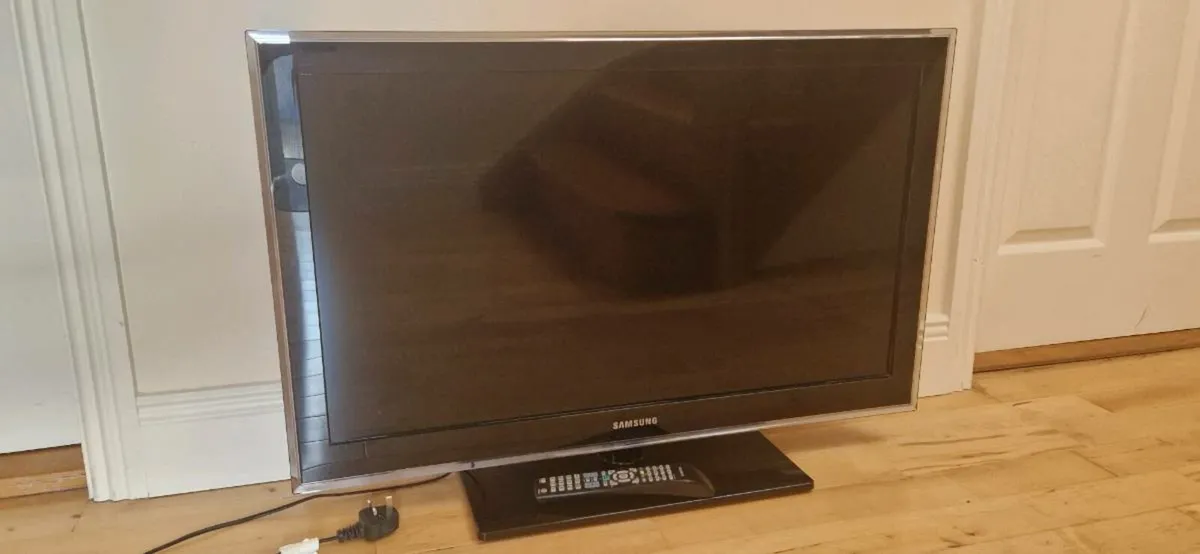 Samsung 42" TV