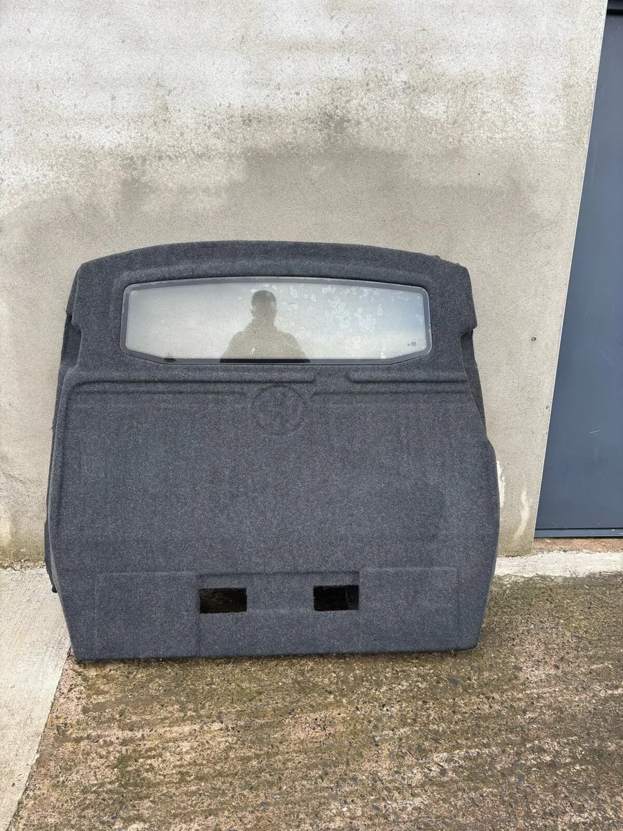 Volkswagen Transporter Bulkhead & RH Sliding Door - Image 1
