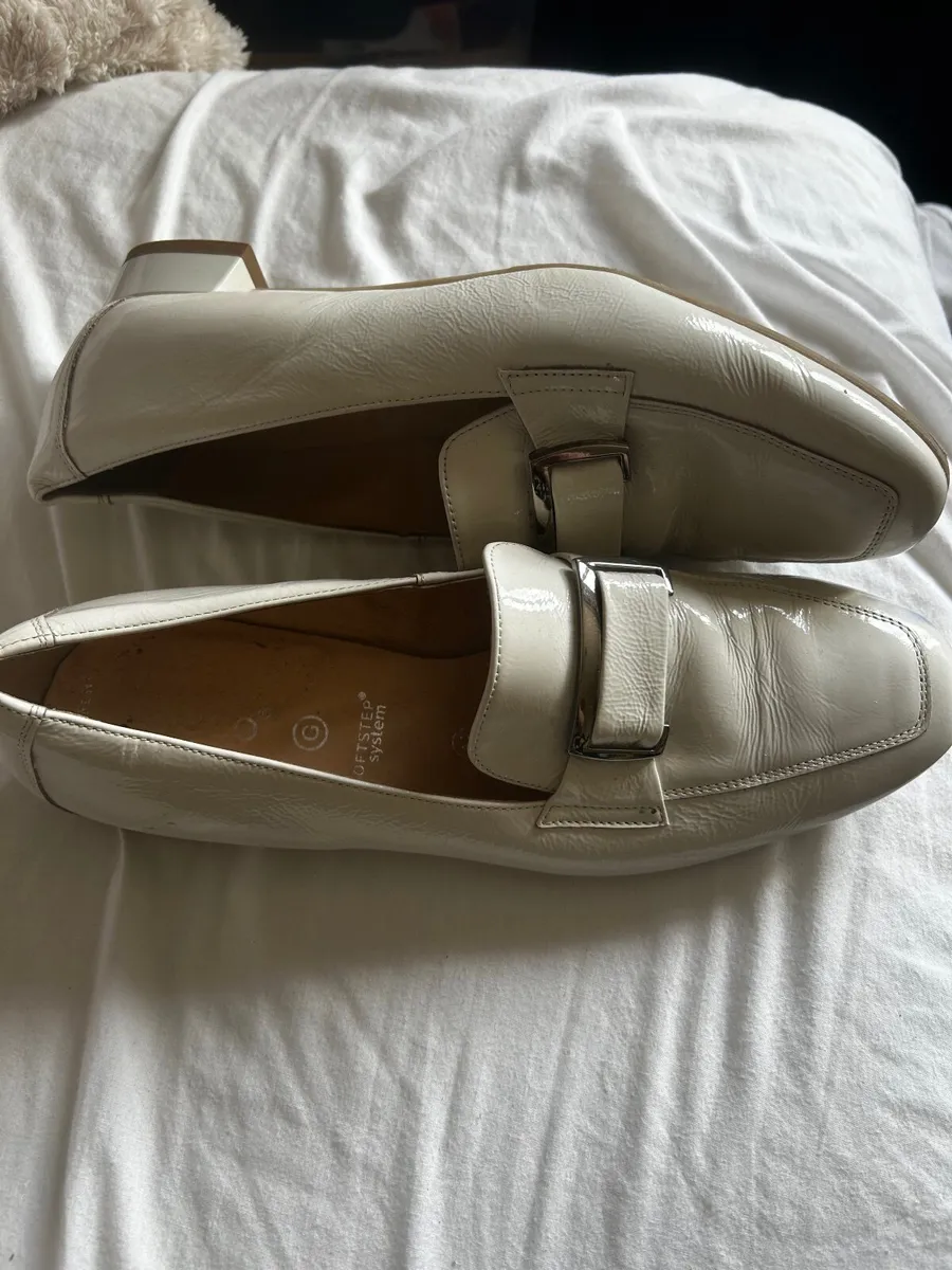 Shoes - Image 3
