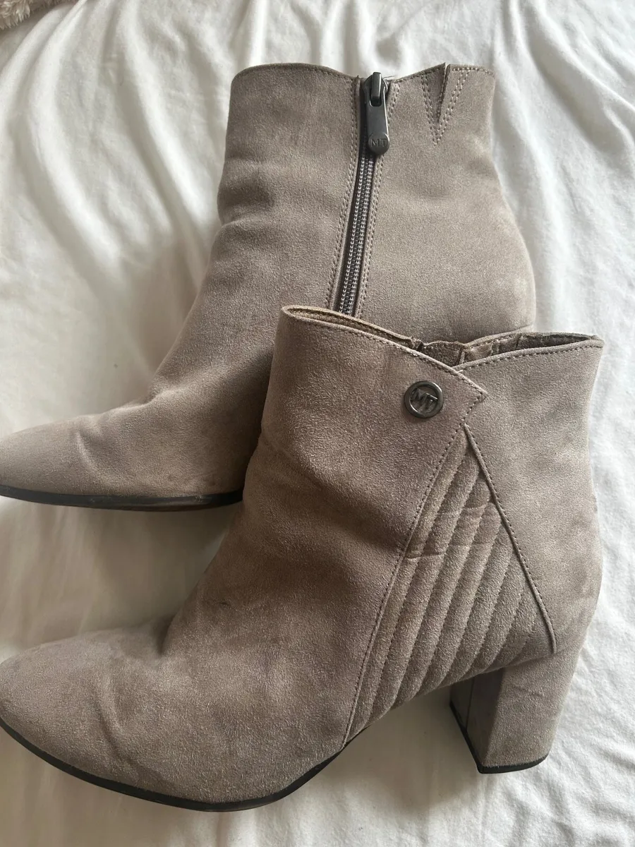 Shoes - Image 4