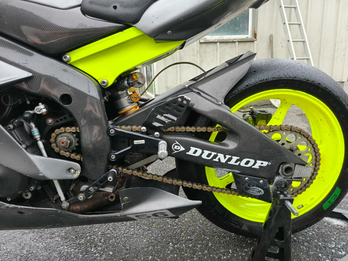 Yamaha R6 track bike - Image 4