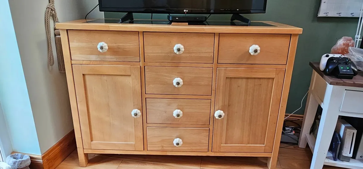 Dining table, 5 chairs and matching sideboard - Image 2