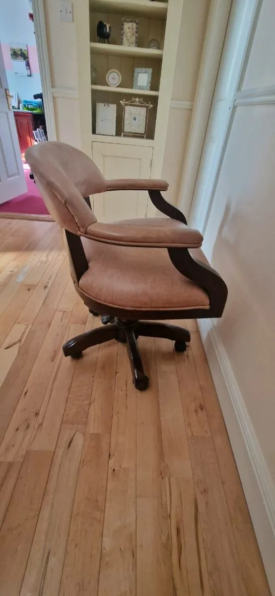 Office Chair - Image 3