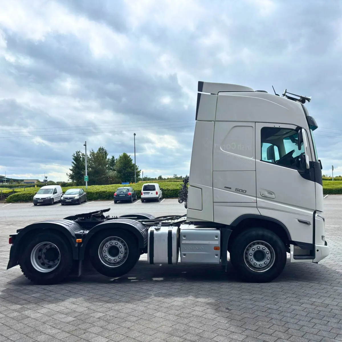 2022 FH 500 6X2 - Image 4