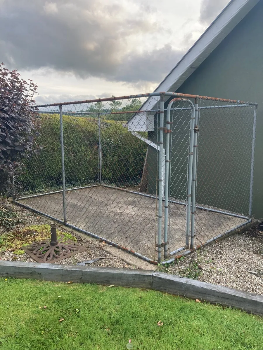 Metal dog kennel - Image 2