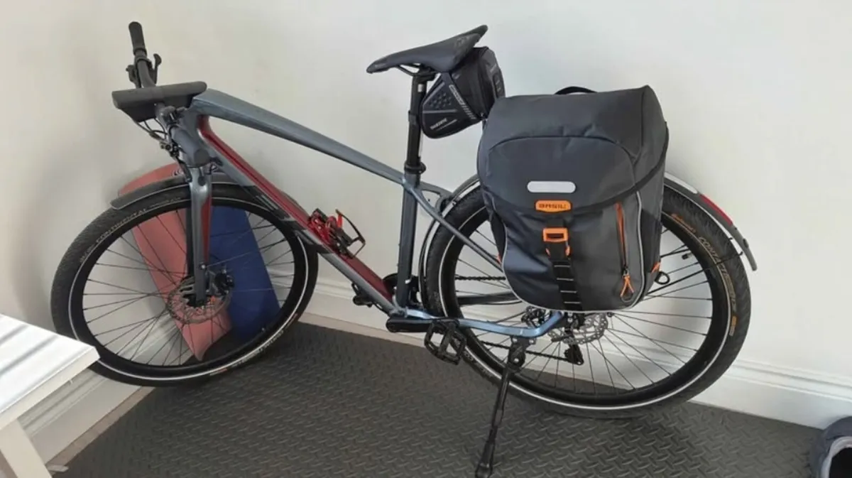 🚴 For Sale: High-End Hybrid/Commuter Bike - Image 3