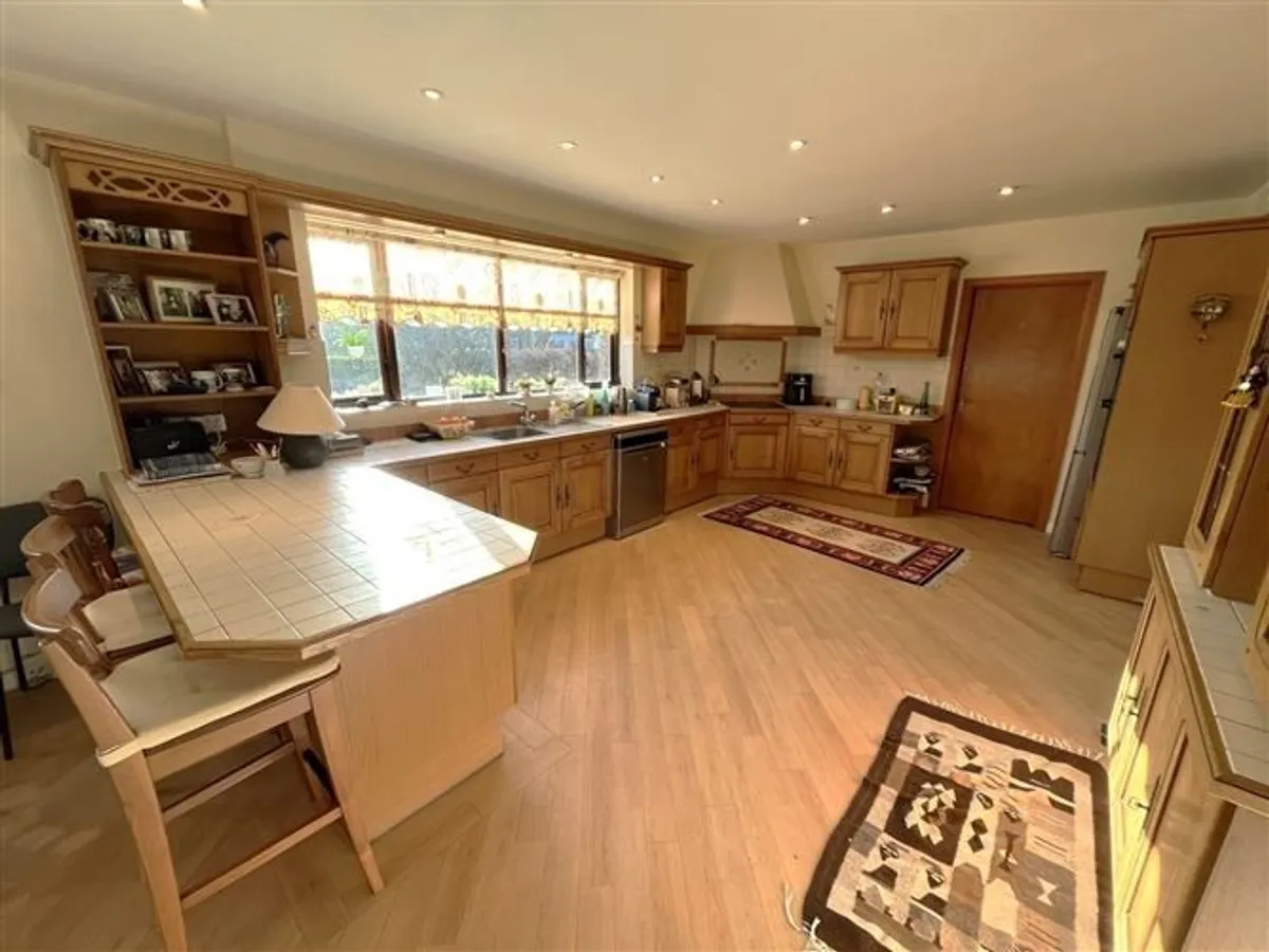 Oak Kitchen Cabinets & Doors - Image 3