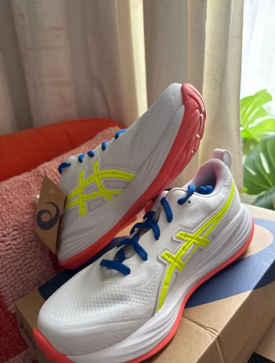 Brand new ASICS trainers EUR 40.5 - Image 2