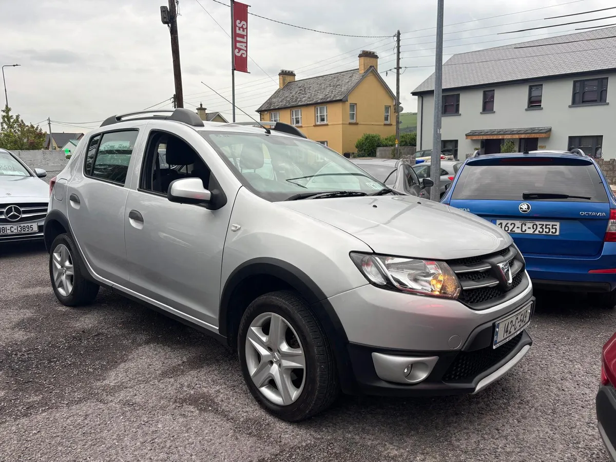 Dacia Sandero Stepway 2014  PETROL 1.0 - Image 1