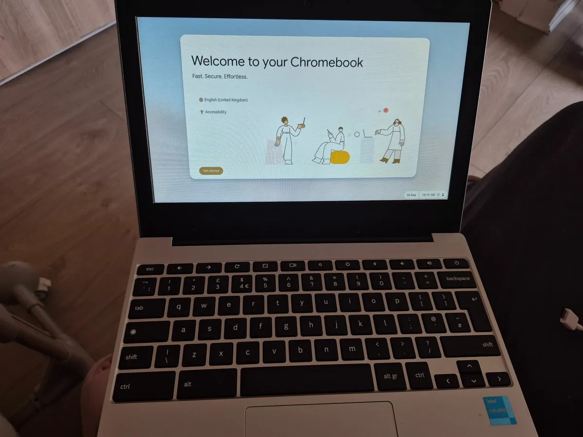 Laptop - Image 1