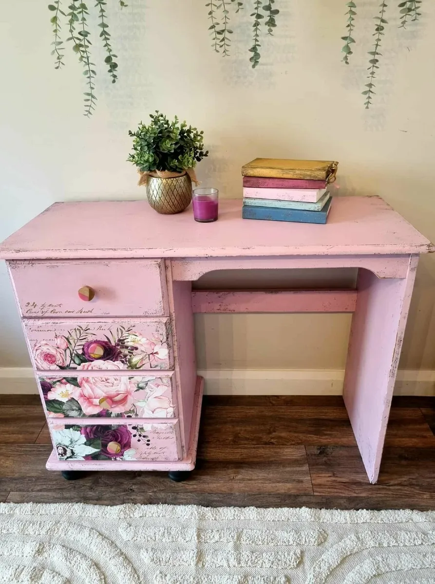 Desk and bedside locker set - Image 2