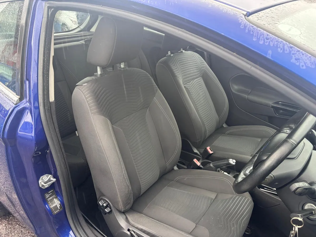 Ford Fiesta 2015 1.25  STUNNING  CAR - Image 3