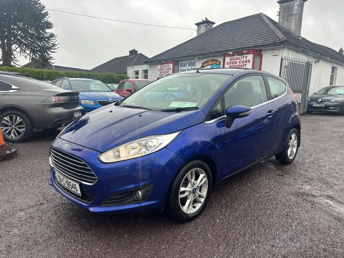 Ford Fiesta 2015 1.25  STUNNING  CAR - Image 4