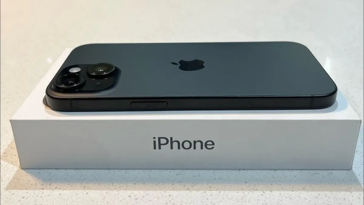 iPhone 15 plus 💯 percentage battery - Image 2