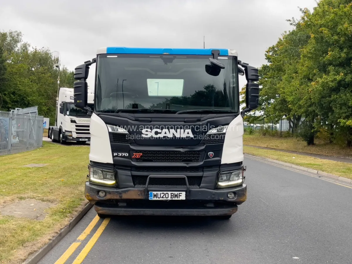 2020 (20) SCANIA P370 XT 8X2 CHASSIS CAB - Image 2