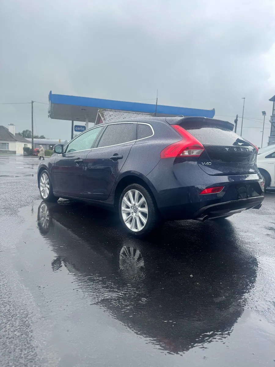 Volvo v40, 2015,Automatic, Warranty,NCT,Tax - Image 3
