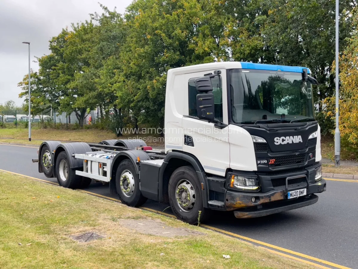 2020 (20) SCANIA P370 XT 8X2 CHASSIS CAB - Image 1