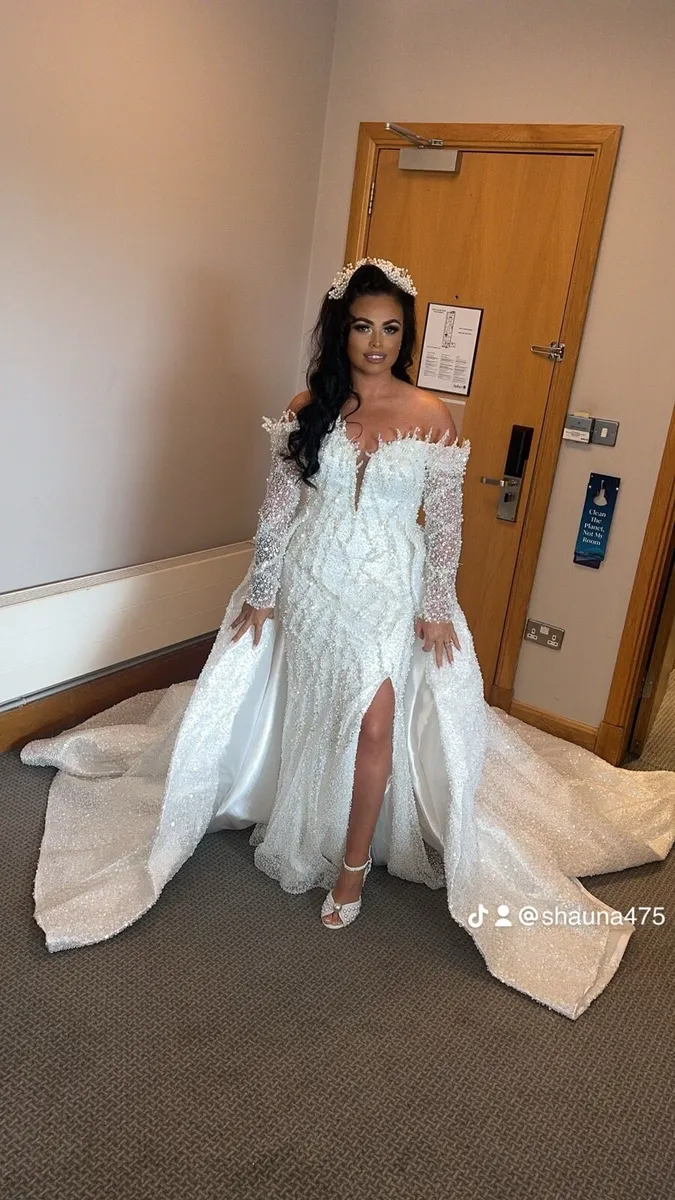 ❤️❤️CUSTOM MADE PEARL SEQUIN WEDDING DRESS - Image 1