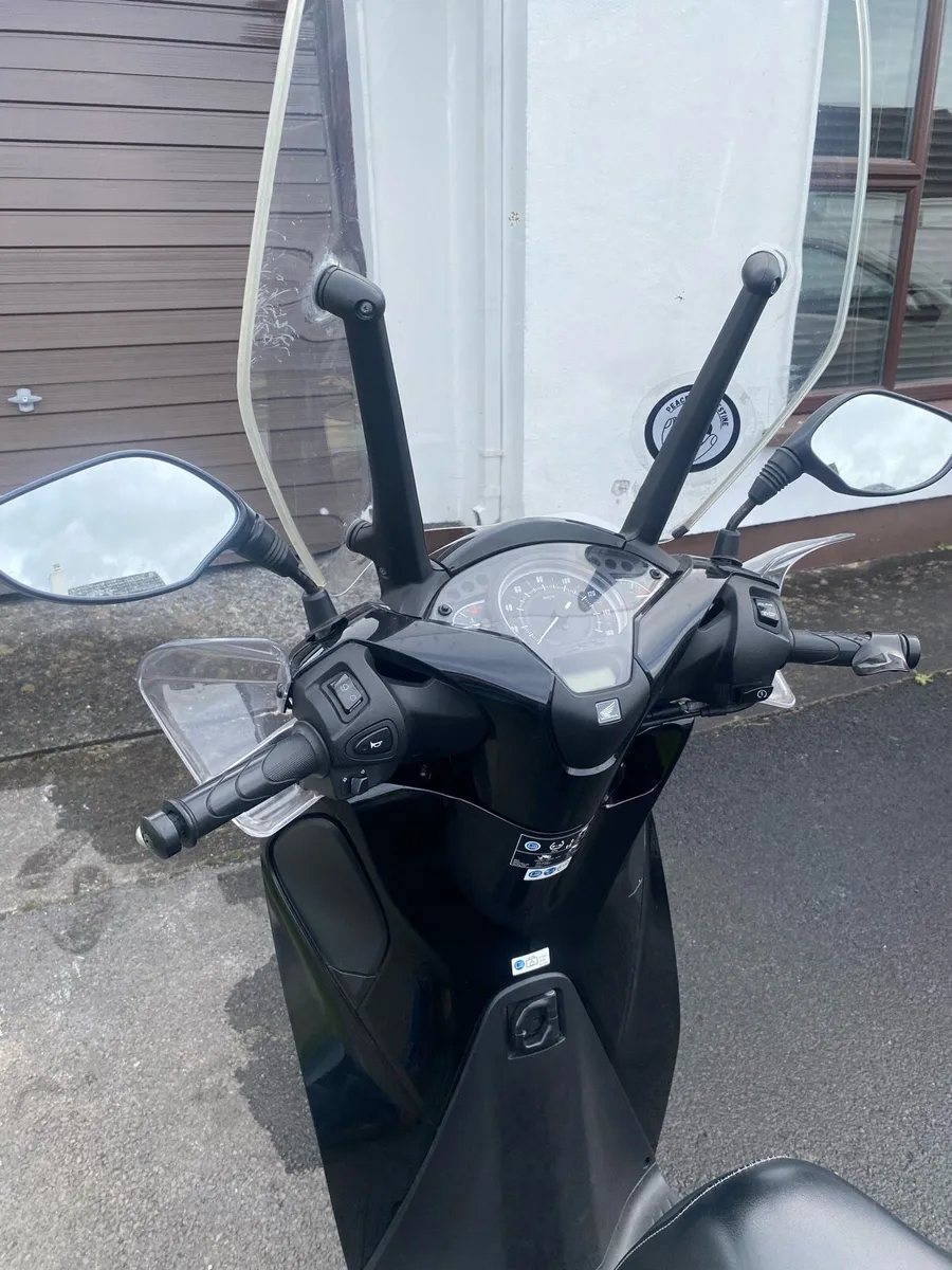 Scooter - Image 1