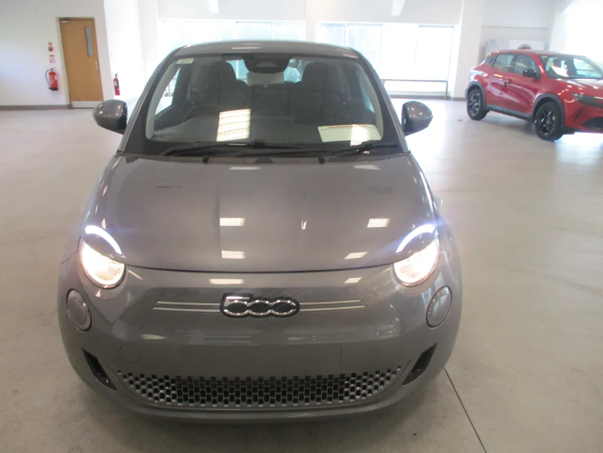 Fiat 500e  ICON 2025 - Image 3